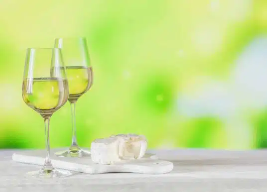 Le vin blanc sans alcool : une alternative acidité rafraîchissante et originale
